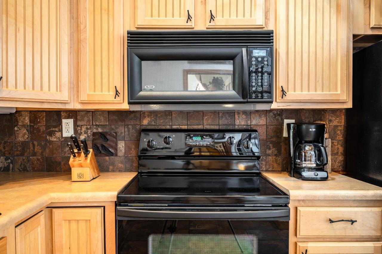 Cabins At Grand Mountain Branson Bagian luar foto