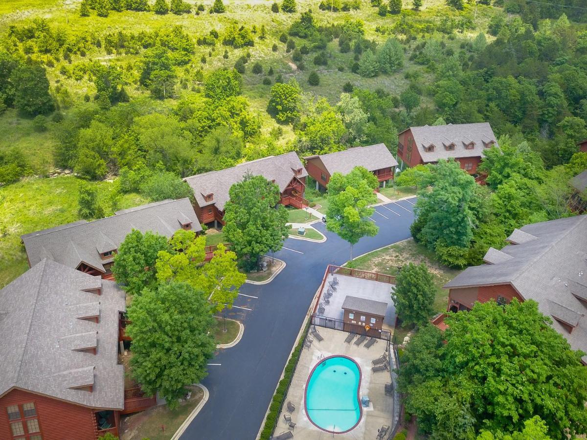 Cabins At Grand Mountain Branson Bagian luar foto