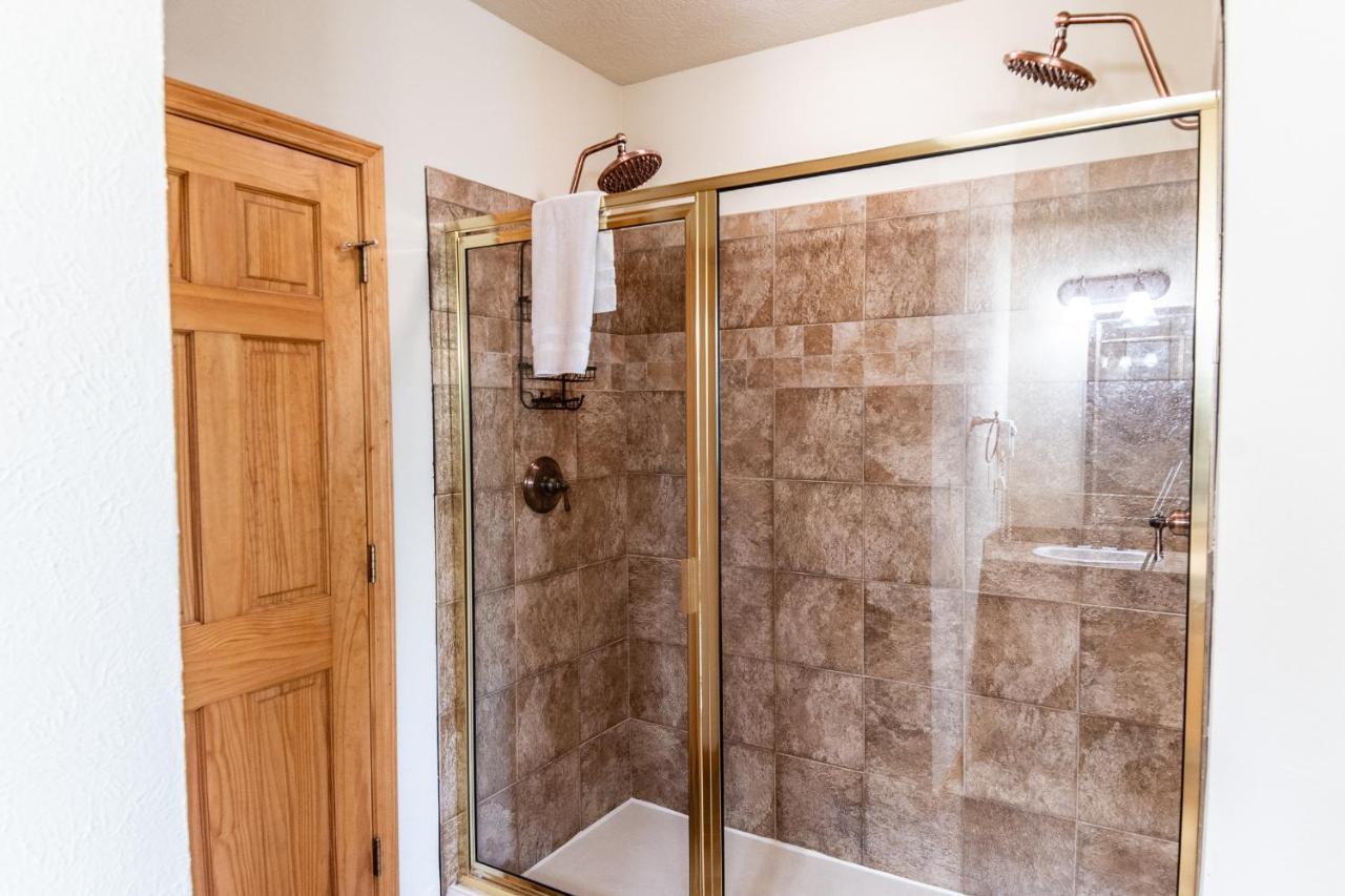 Cabins At Grand Mountain Branson Bagian luar foto