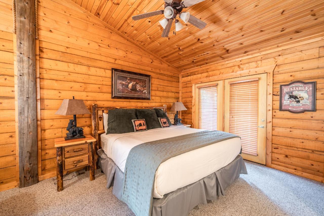 Cabins At Grand Mountain Branson Bagian luar foto