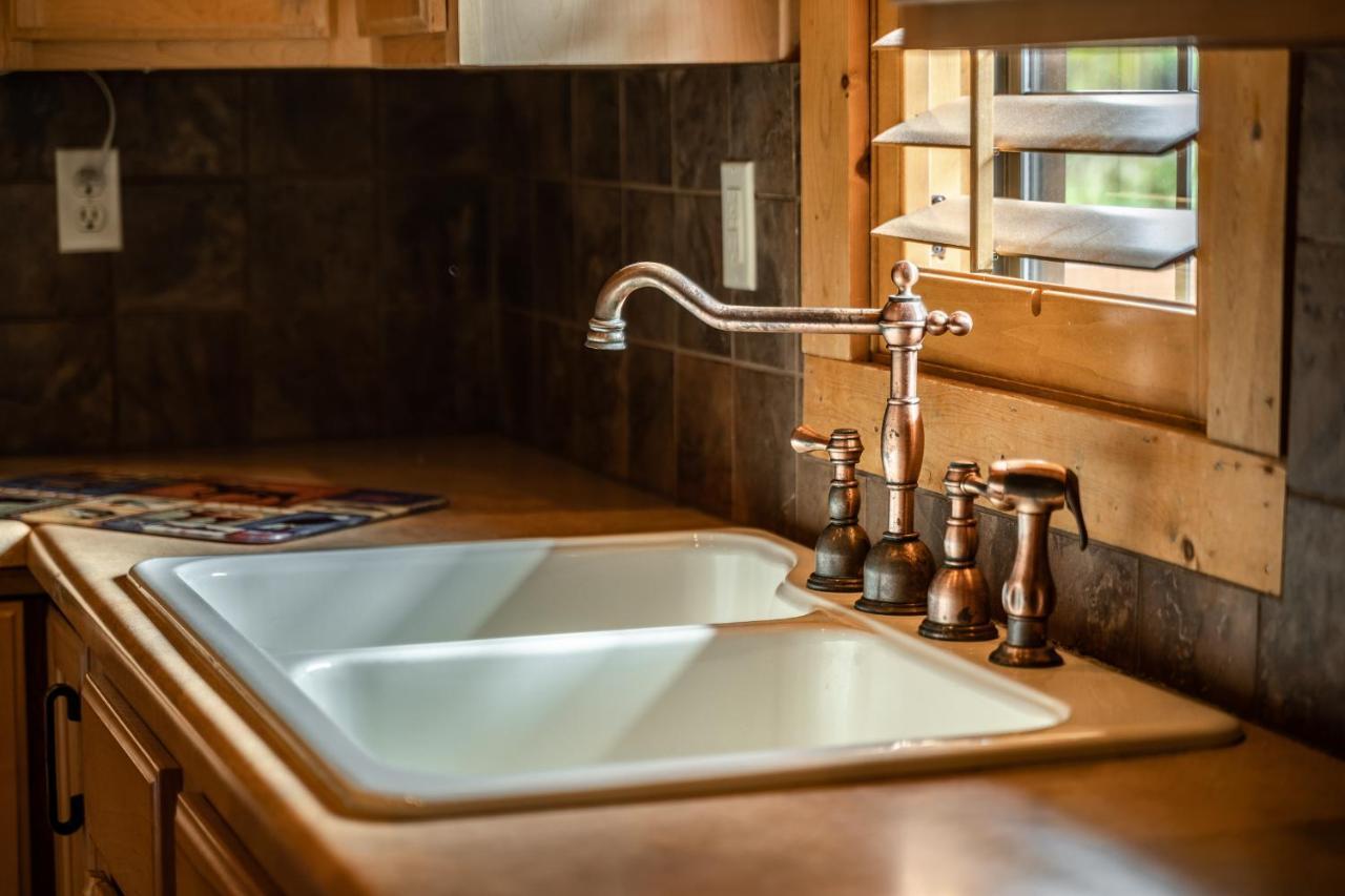 Cabins At Grand Mountain Branson Bagian luar foto