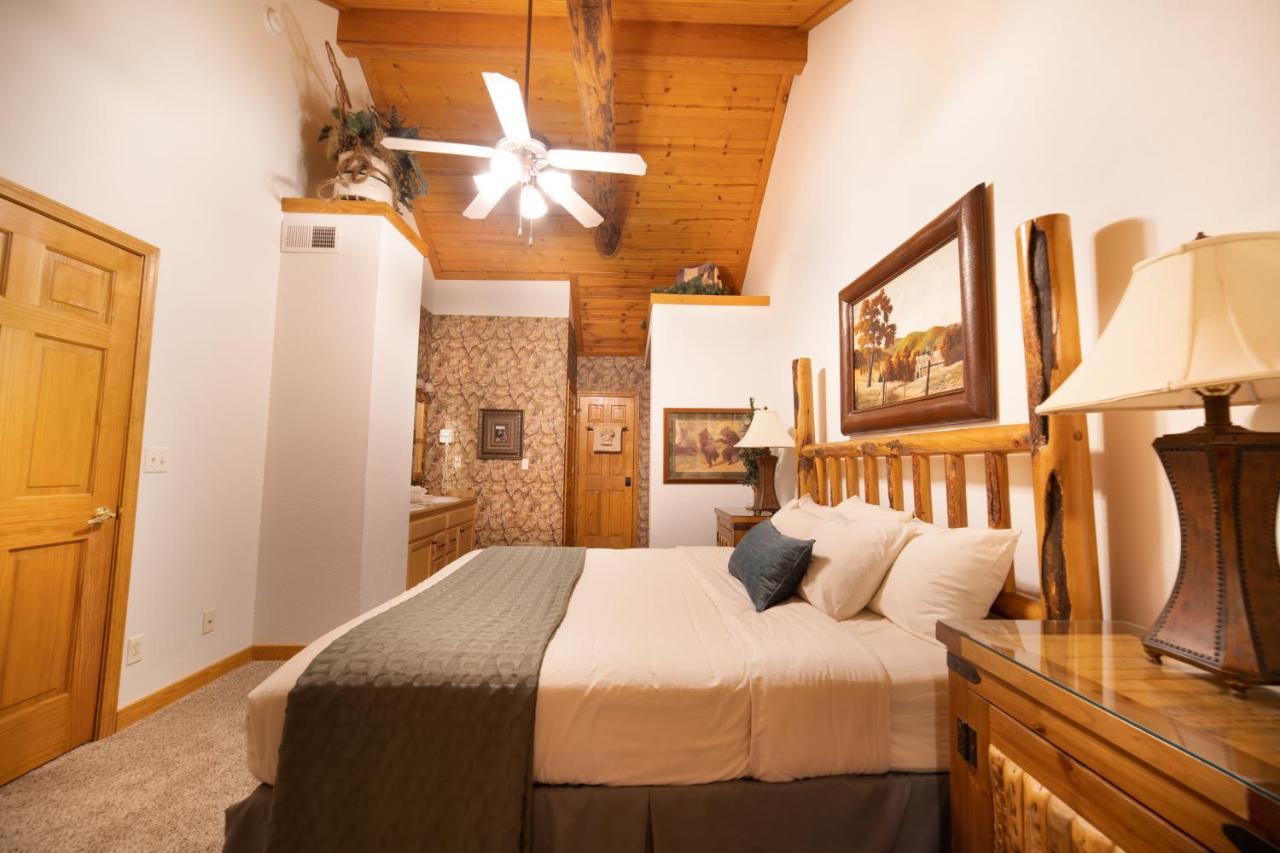 Cabins At Grand Mountain Branson Bagian luar foto