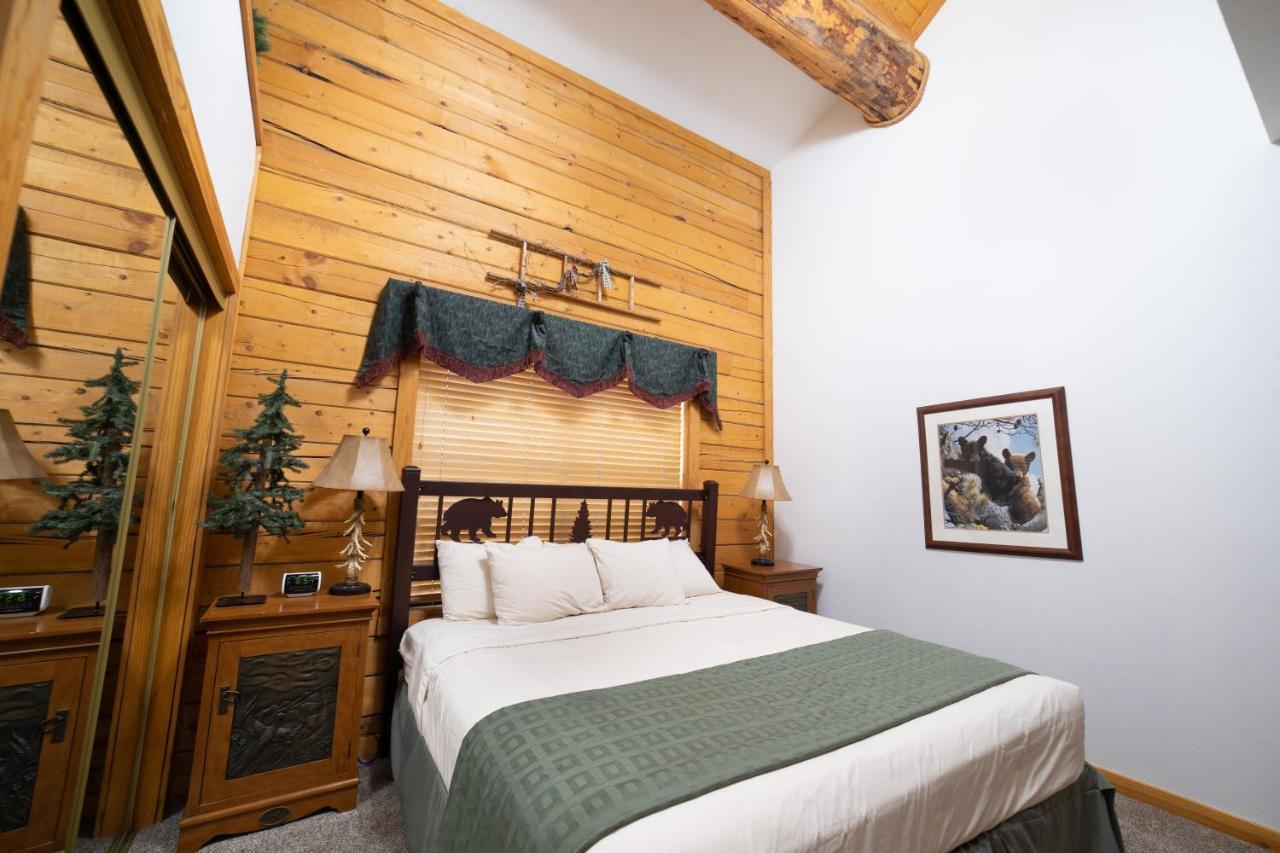 Cabins At Grand Mountain Branson Bagian luar foto