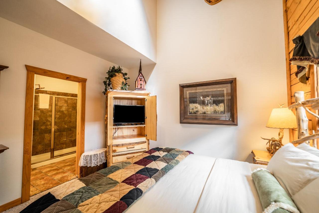 Cabins At Grand Mountain Branson Bagian luar foto