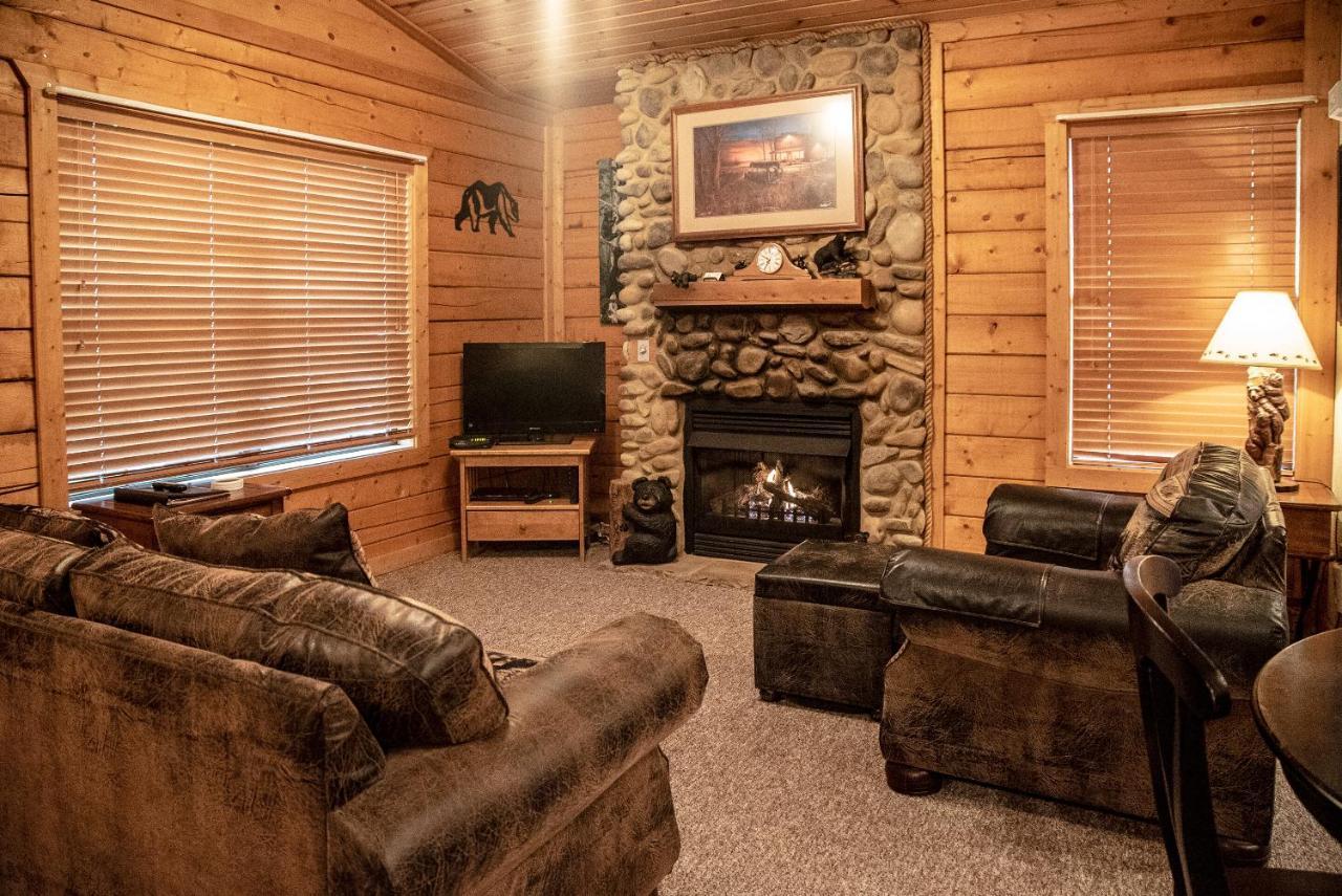 Cabins At Grand Mountain Branson Bagian luar foto